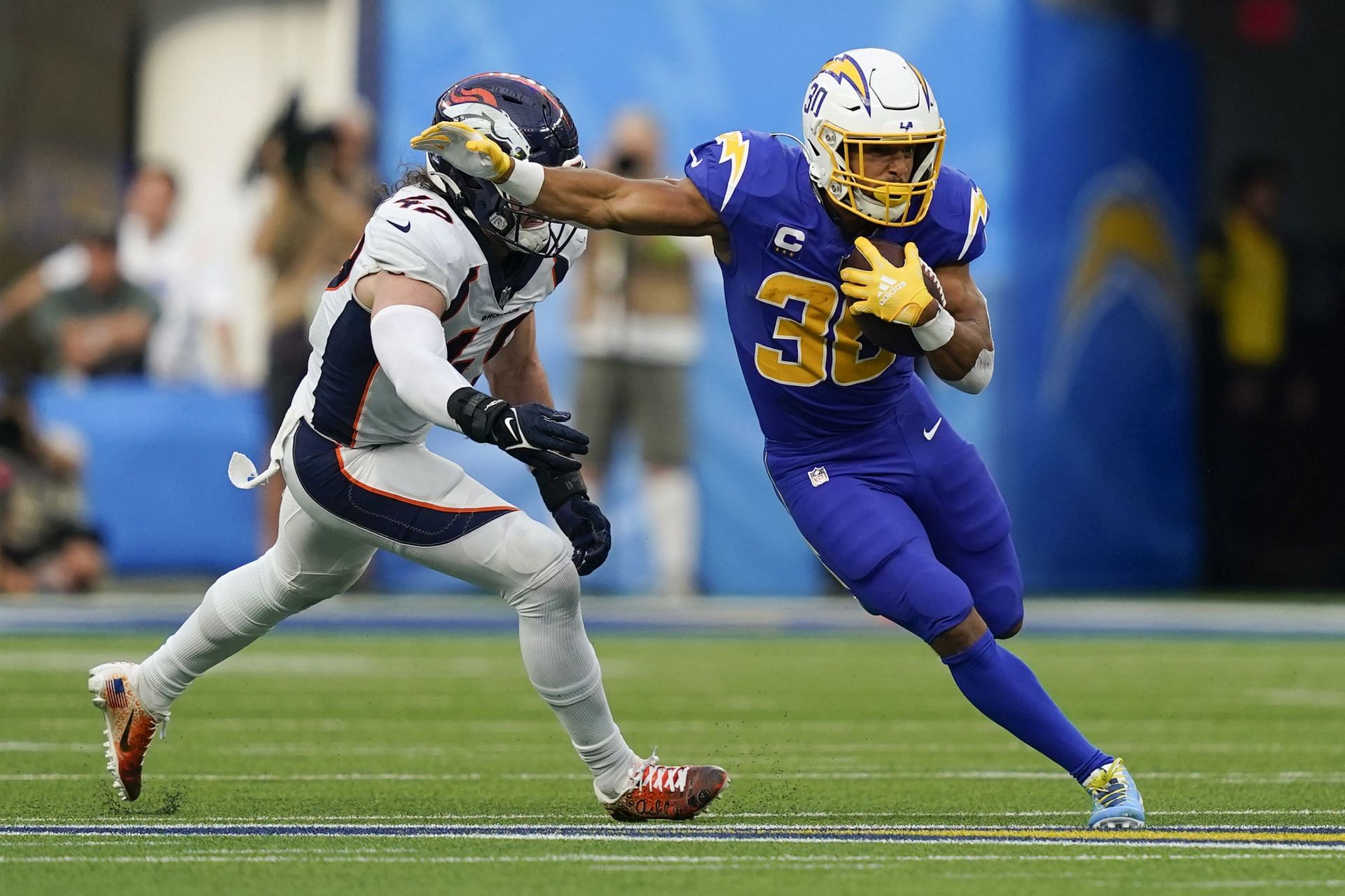 Broncos Chargers Football