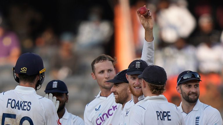 Tom Hartley overcame a true test of his character to put on a  sublime display on day four